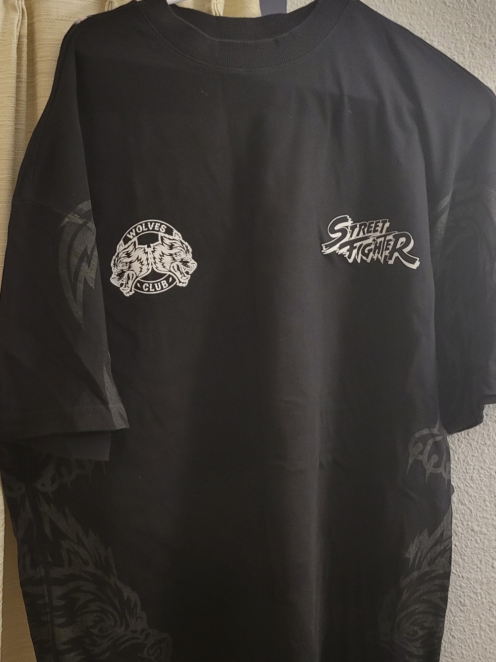 Darc Sport Black Graphic Street Fighter Wolves Club Tee